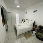 Perfect Long Stay, Near Rondevlei Nature Reserve,Free Wifi